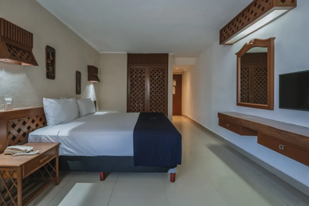 Standard King room with king-size bed